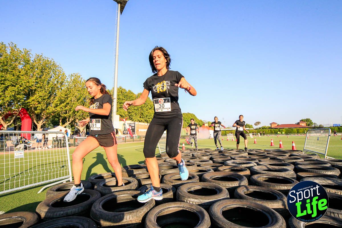 Carrera de obstáculos mujeres 10 galería 1