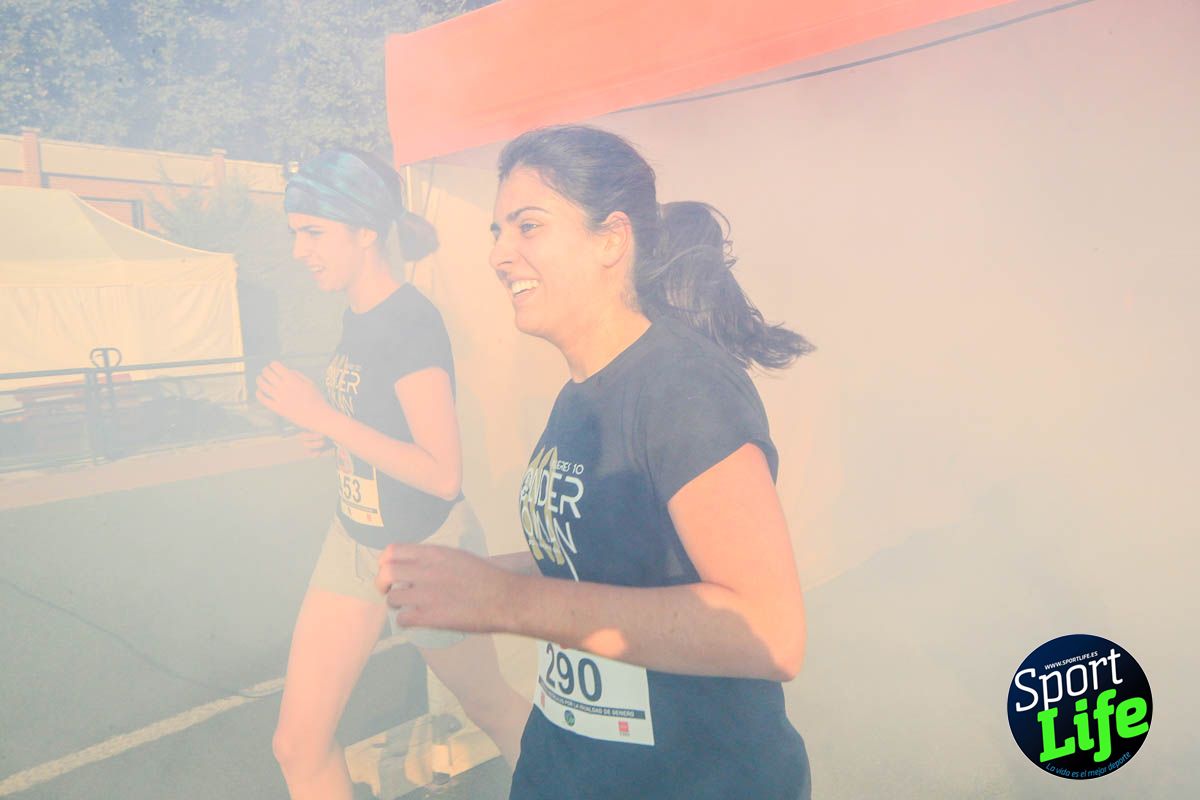 Carrera de obstáculos mujeres 10 galería 1