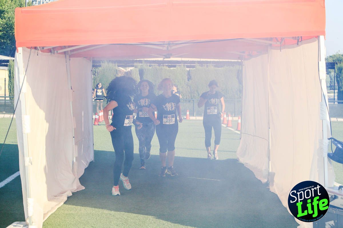 Carrera de obstáculos mujeres 10 galería 1
