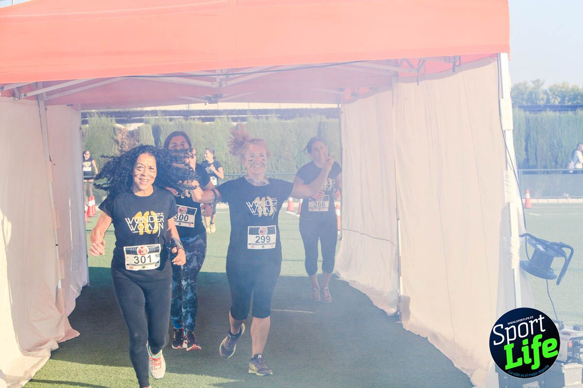 Carrera de obstáculos mujeres 10 galería 1