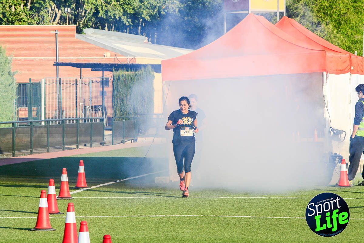 Carrera de obstáculos mujeres 10 galería 1