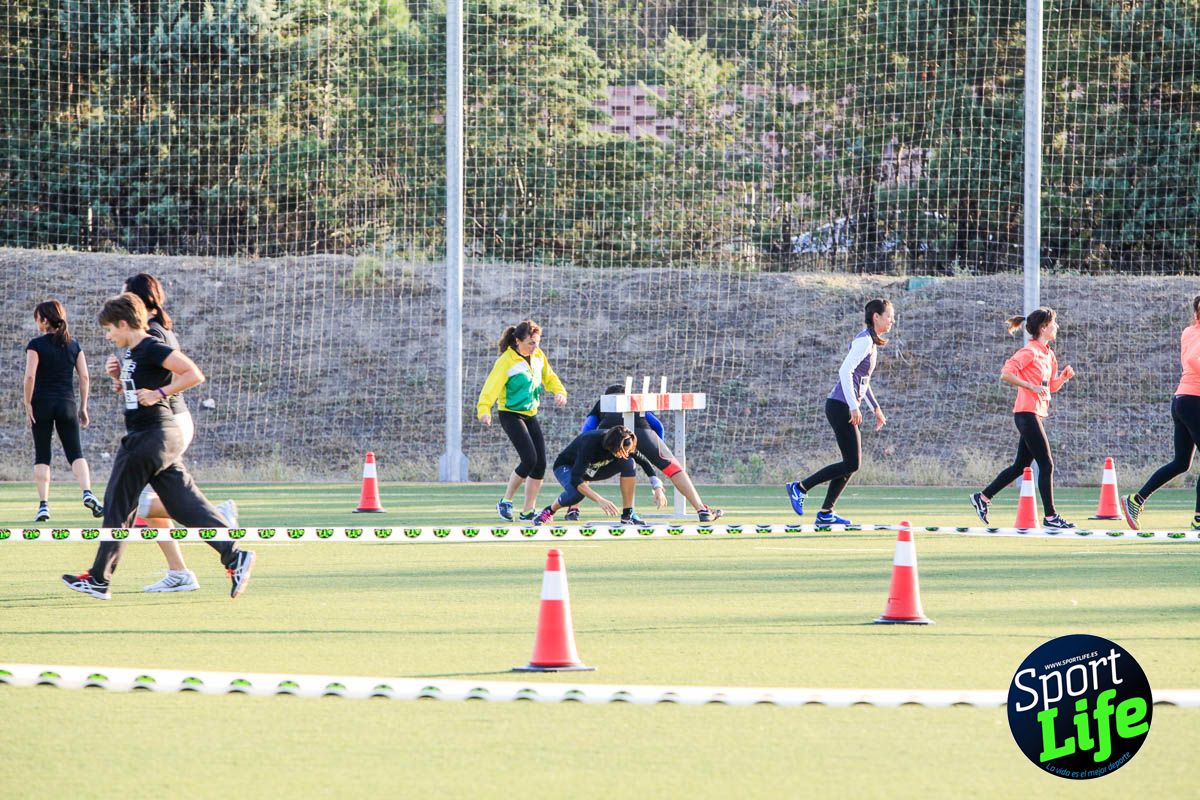 Carrera de obstáculos mujeres 10 galería 1