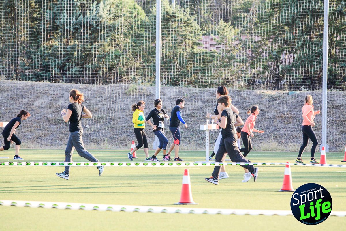 Carrera de obstáculos mujeres 10 galería 1