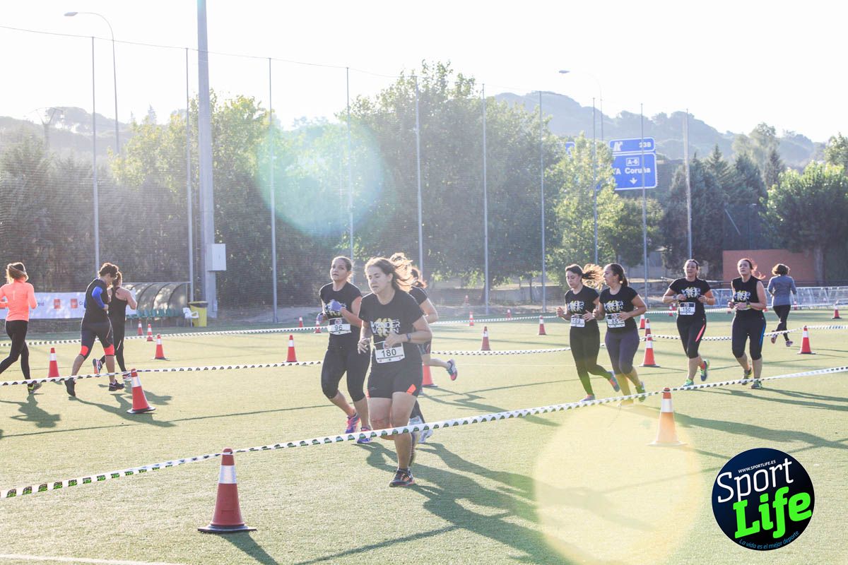 Carrera de obstáculos mujeres 10 galería 1