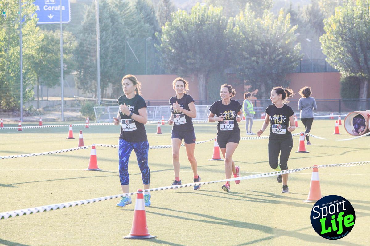 Carrera de obstáculos mujeres 10 galería 1