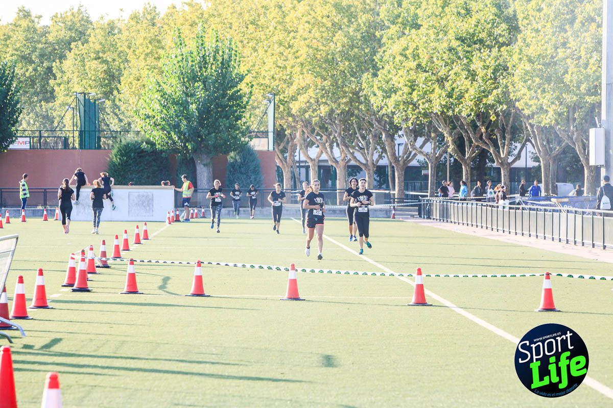 Carrera de obstáculos mujeres 10 galería 1