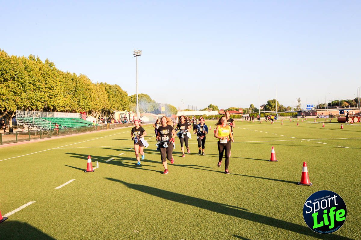 Carrera de obstáculos mujeres 10 galería 1