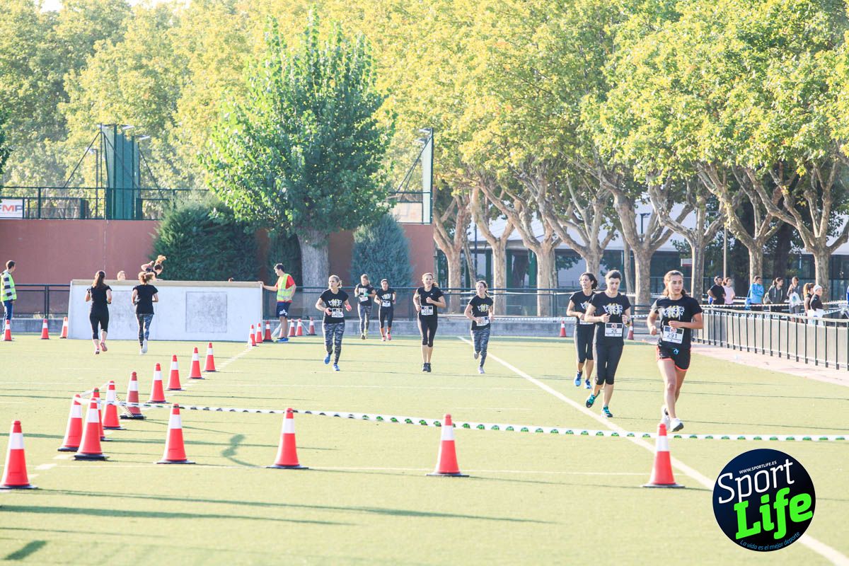 Carrera de obstáculos mujeres 10 galería 1