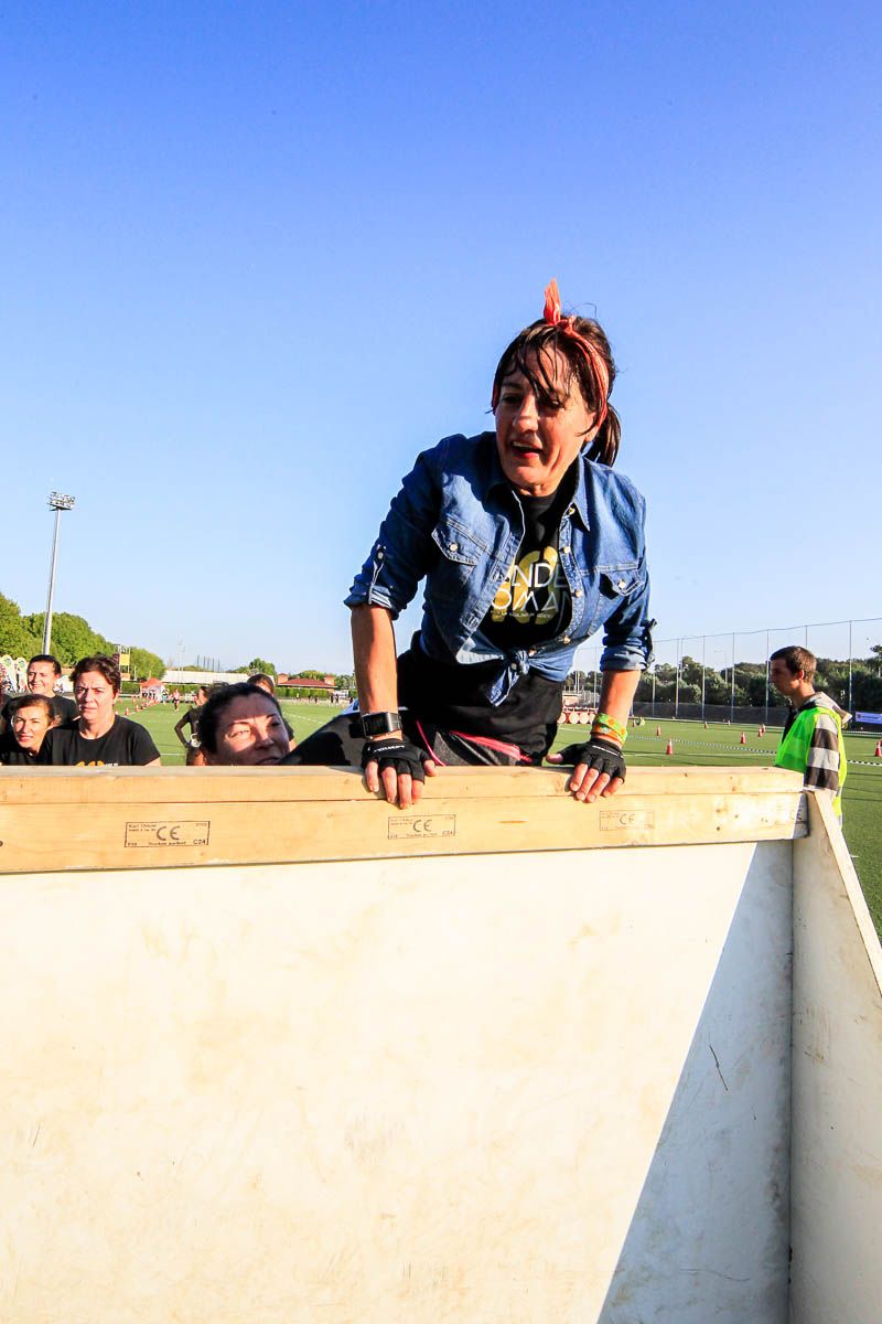 Carrera de obstáculos mujeres 10 galería 1