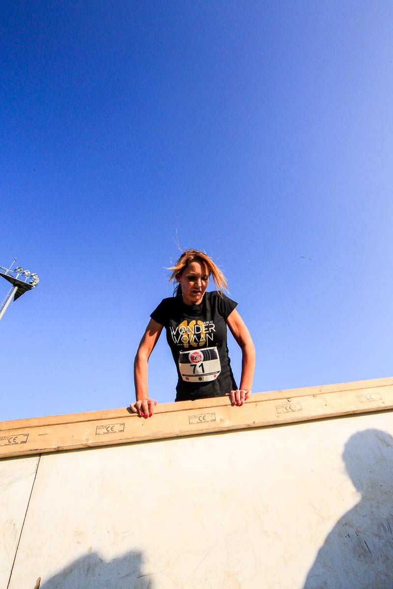 Carrera de obstáculos mujeres 10 galería 1