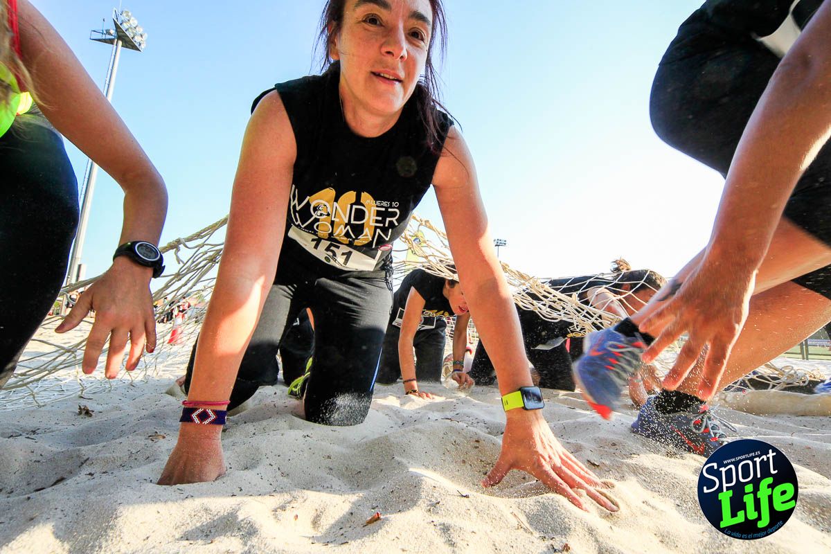 Carrera de obstáculos mujeres 10 galería 1