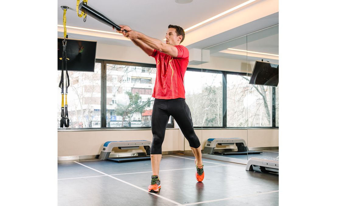Entrenamiento con clubbell o pesa persa