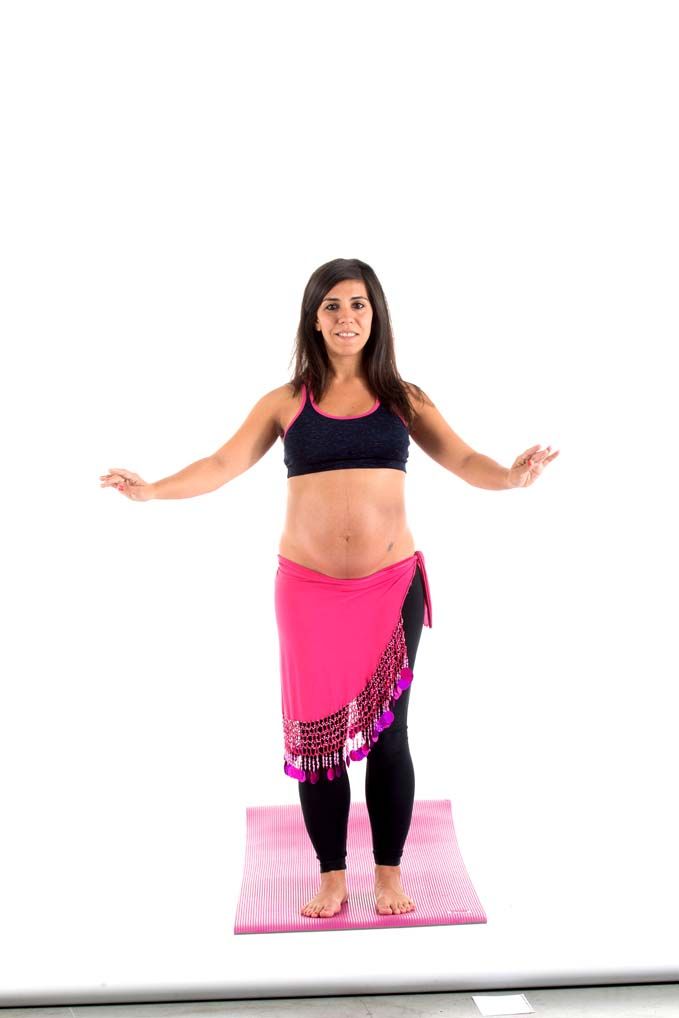 Danza del vientre para embarazadas: combinación de varios movimientos de pecho, hombros y cadera