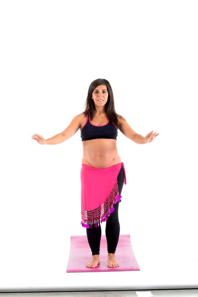 Danza del vientre para embarazadas: combinación de varios movimientos de pecho, hombros y cadera