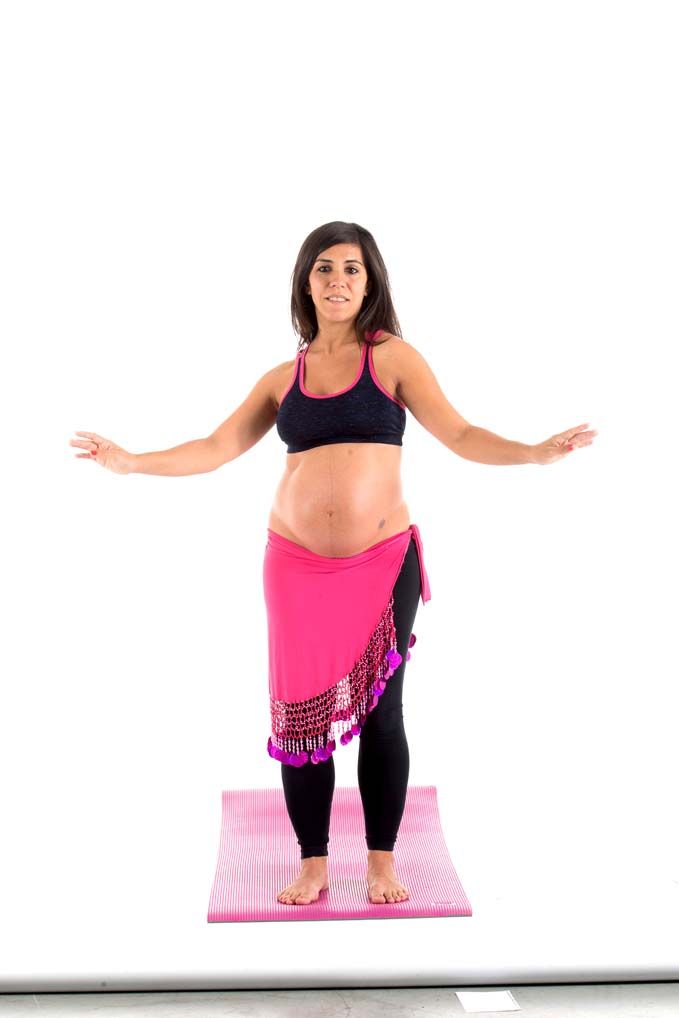 Danza del vientre para embarazadas: combinación de varios movimientos de pecho, hombros y cadera