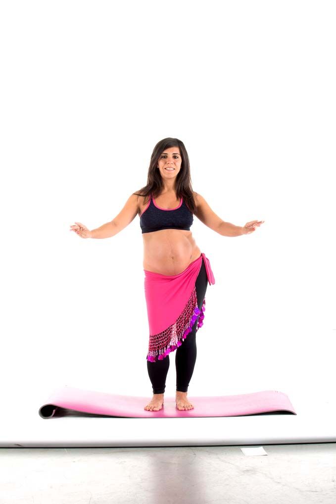 Danza del vientre para embarazadas: combinación de varios movimientos de pecho, hombros y cadera