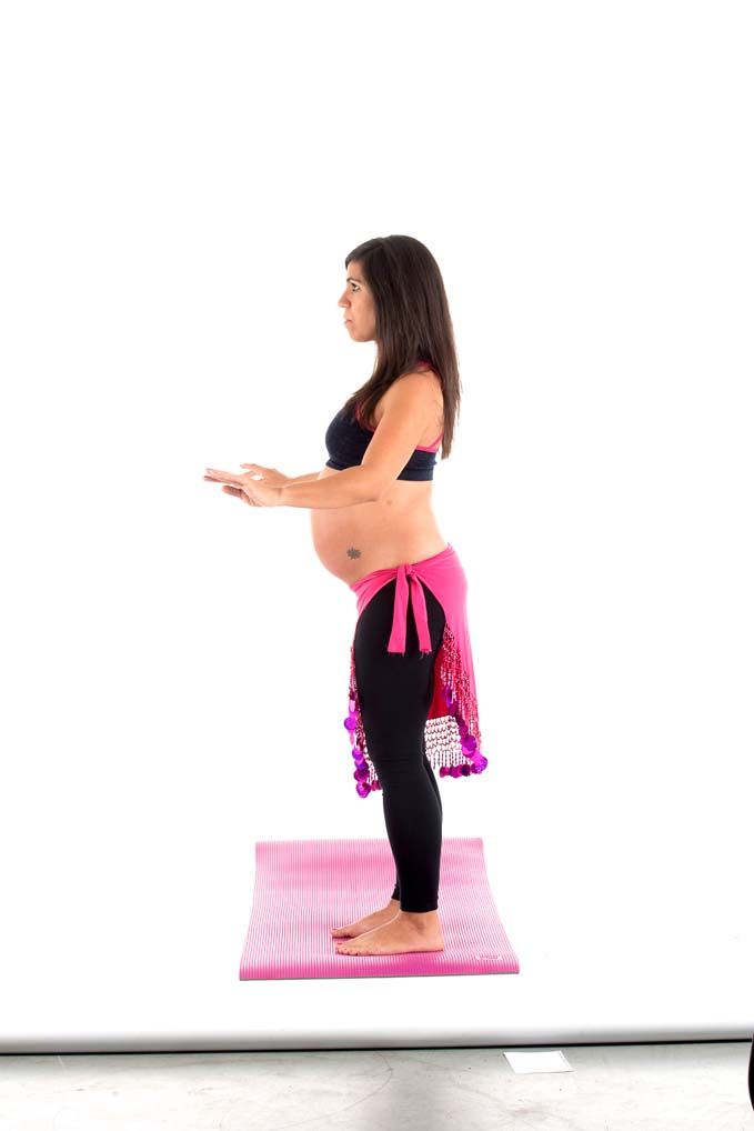 Danza del vientre para embarazadas: combinación de varios movimientos de pecho, hombros y cadera