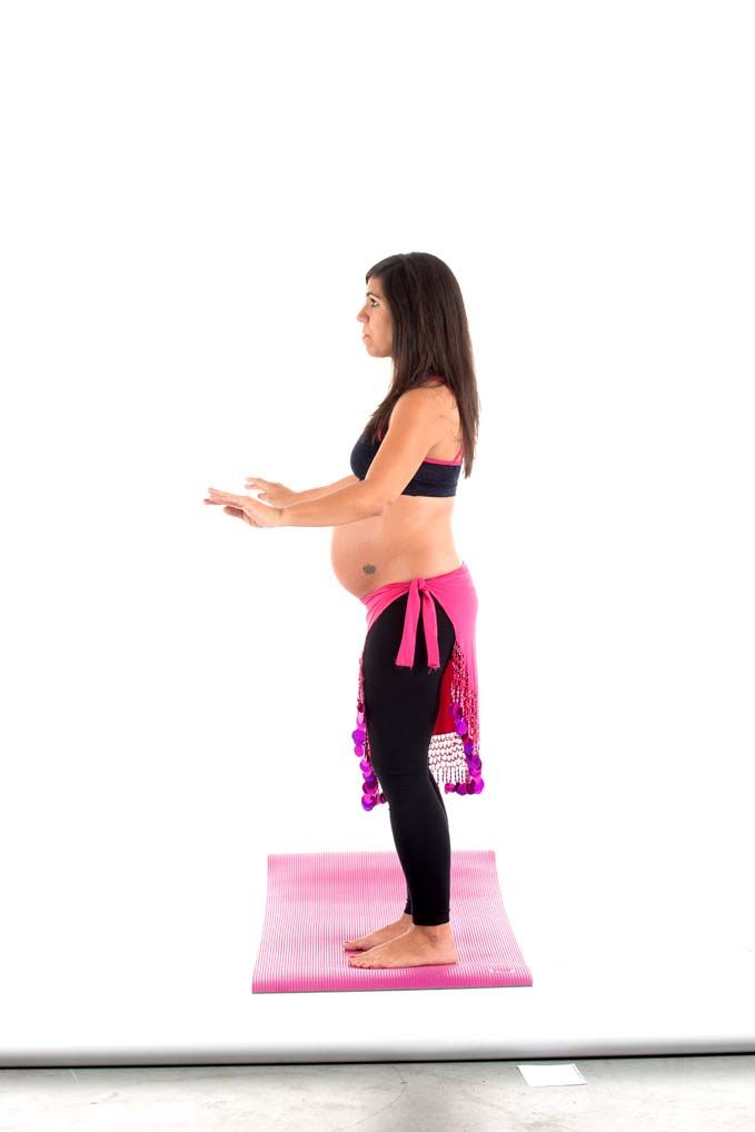 Danza del vientre para embarazadas: combinación de varios movimientos de pecho, hombros y cadera