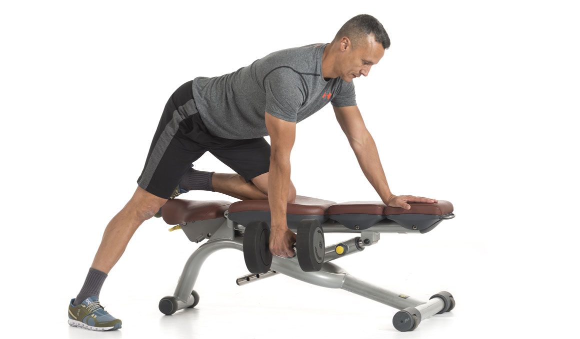 Entrenamiento con solo una mancuerna