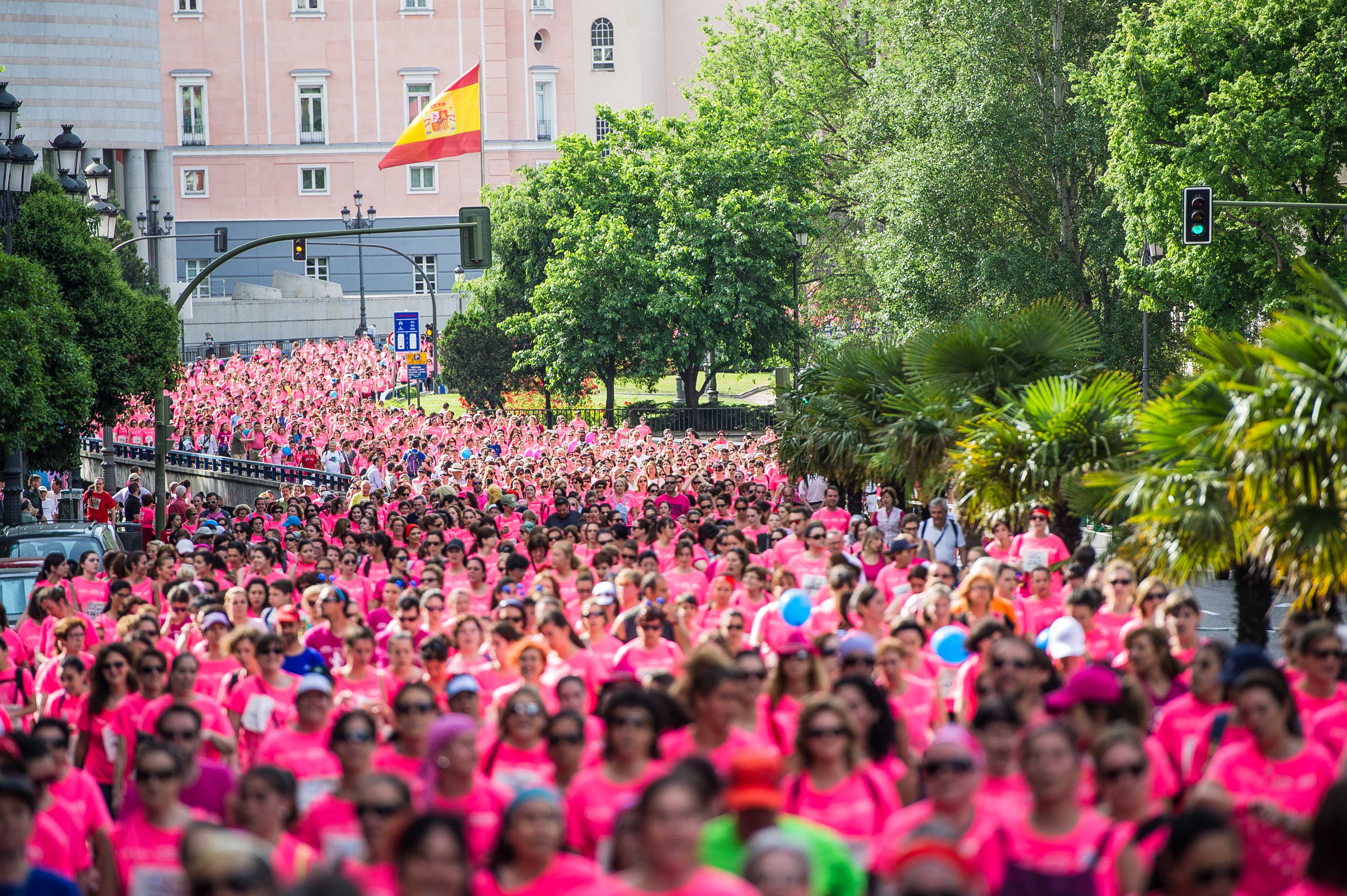 Ya hay fecha de apertura de inscripciones para la Carrera de la Mujer de A Coruña y Sevilla