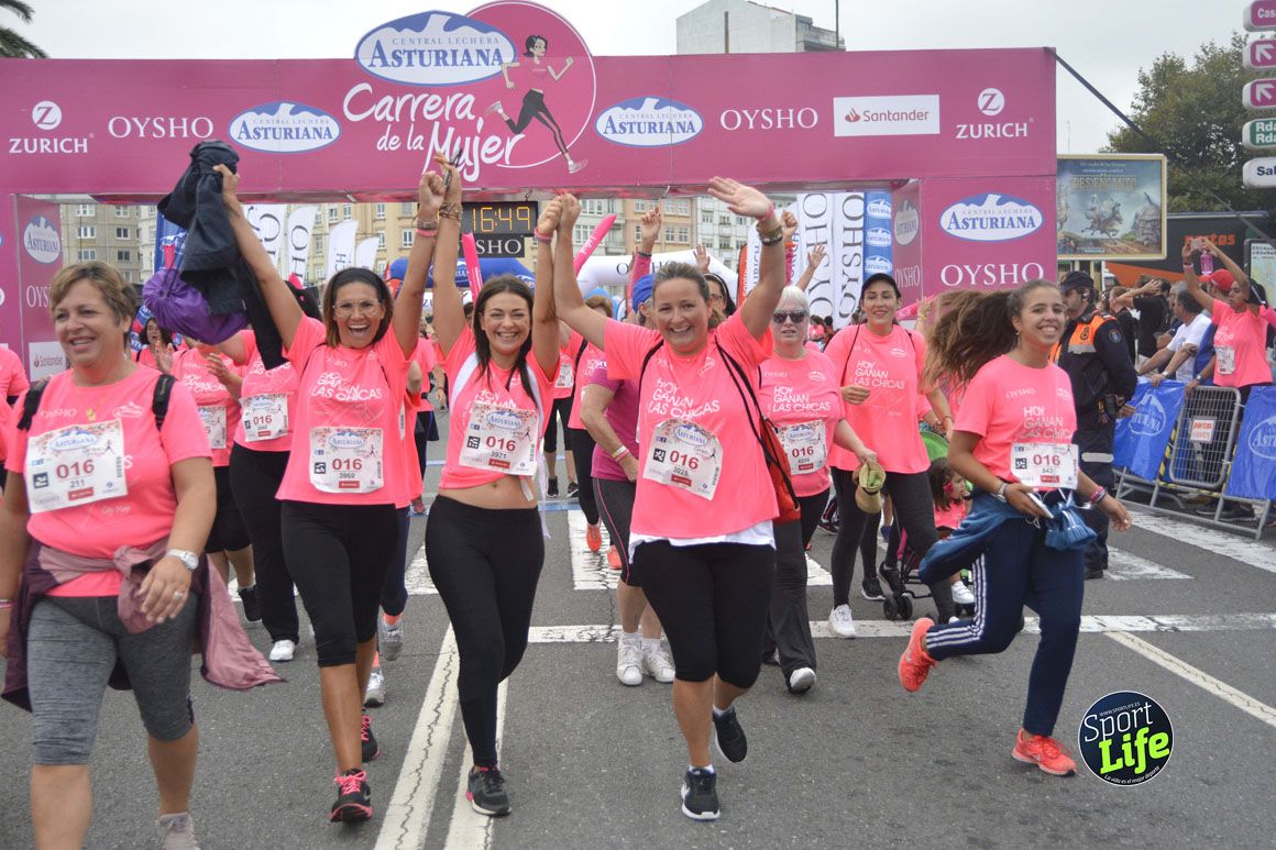 La Carrera de la Mujer de A Coruña dejó estas fotos