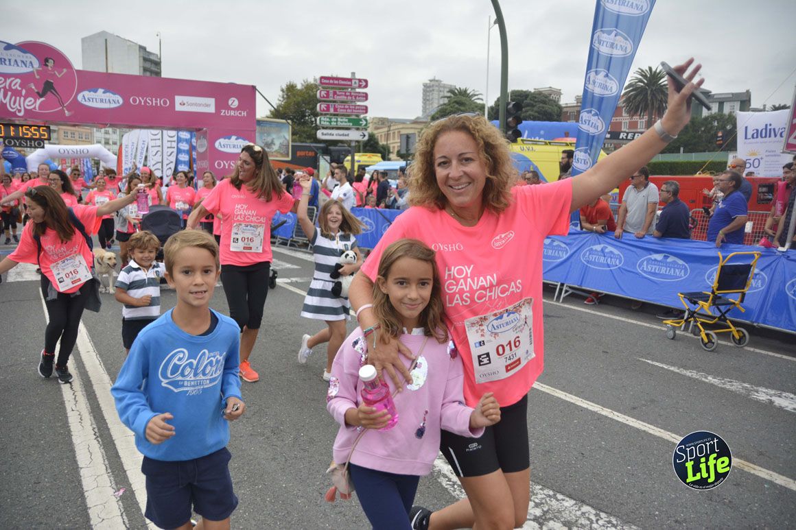 La Carrera de la Mujer de A Coruña dejó estas fotos