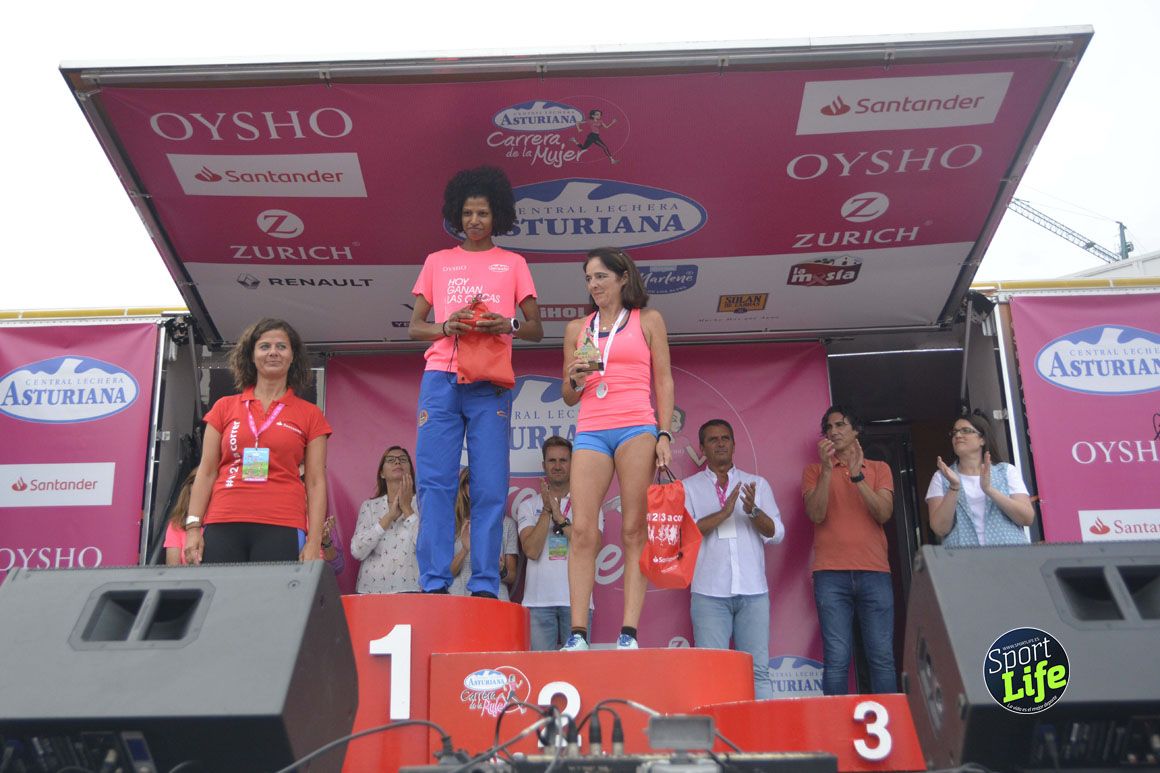 La Carrera de la Mujer de A Coruña dejó estas fotos