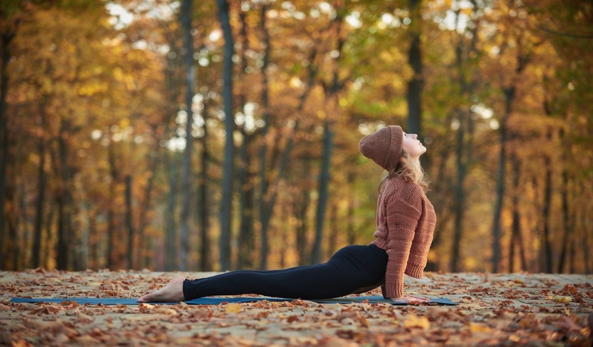 Da la bienvenida al otoño con 108 saludos al Sol