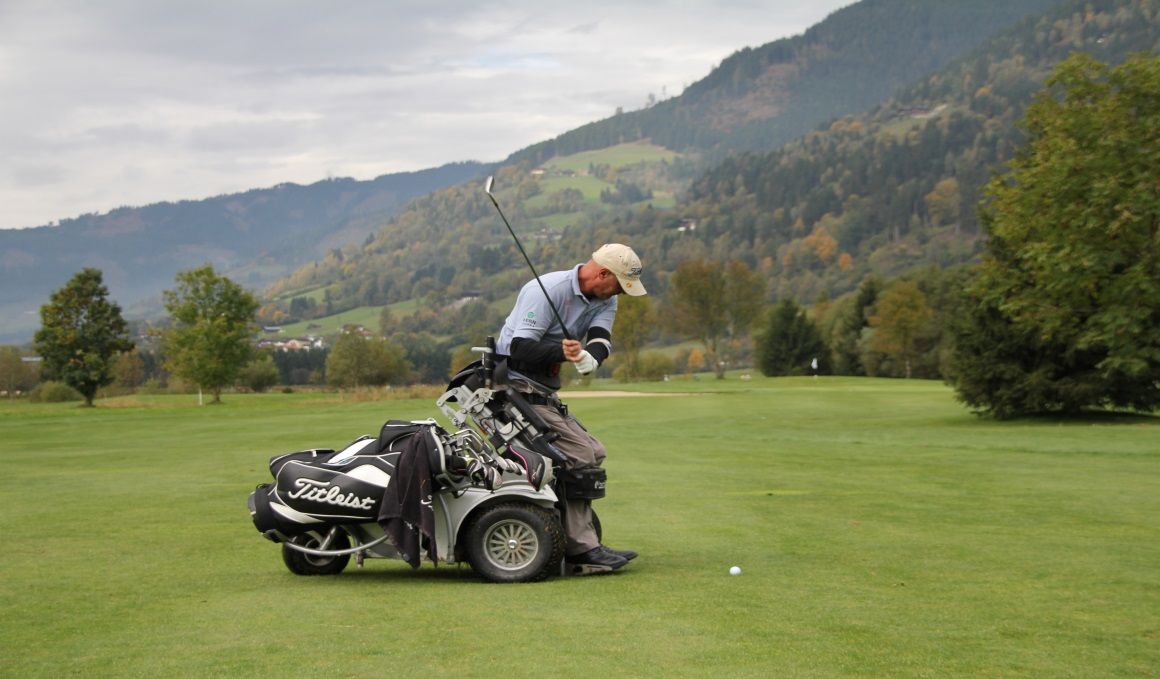 Descubre la historia de Sebas Llorente, un pionero en el golf en silla de ruedas