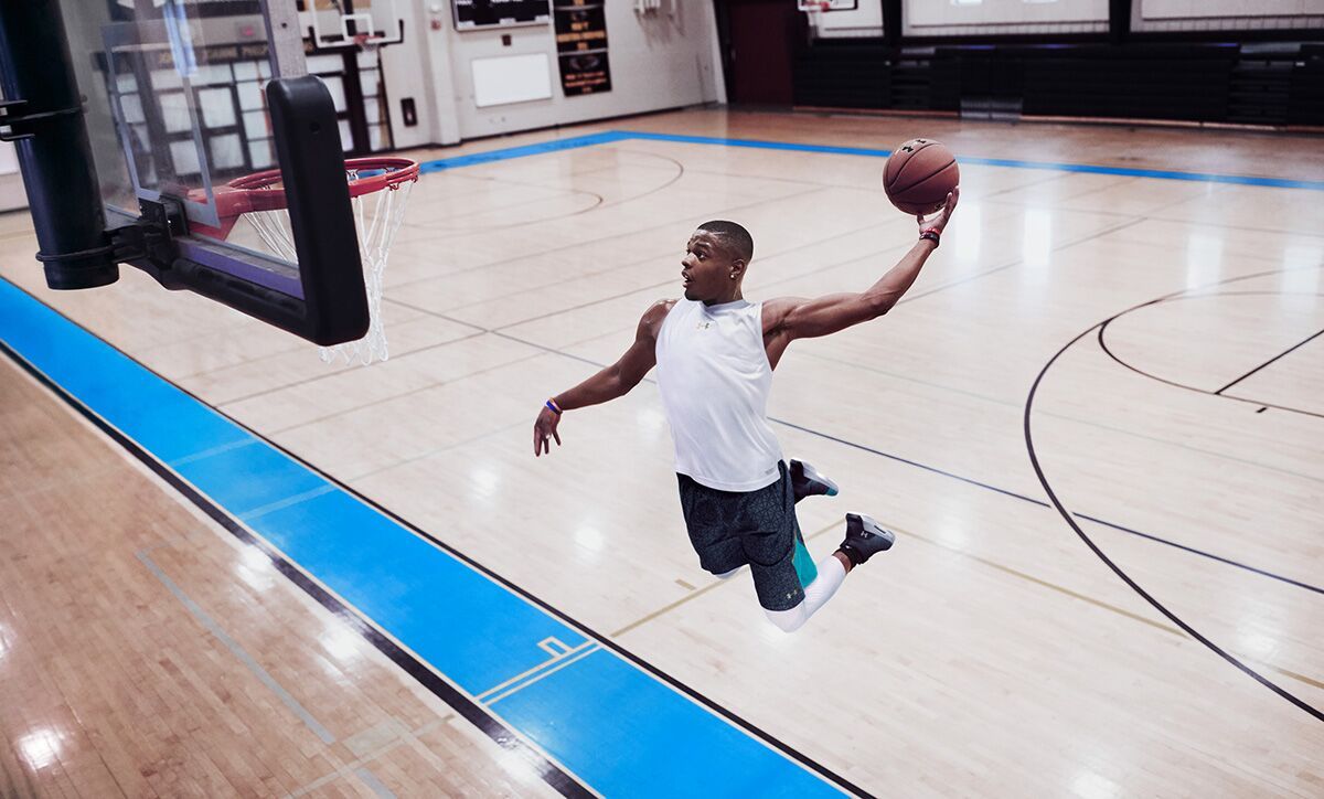 Entrena como el jugador de baloncesto Dennis Smith Junior