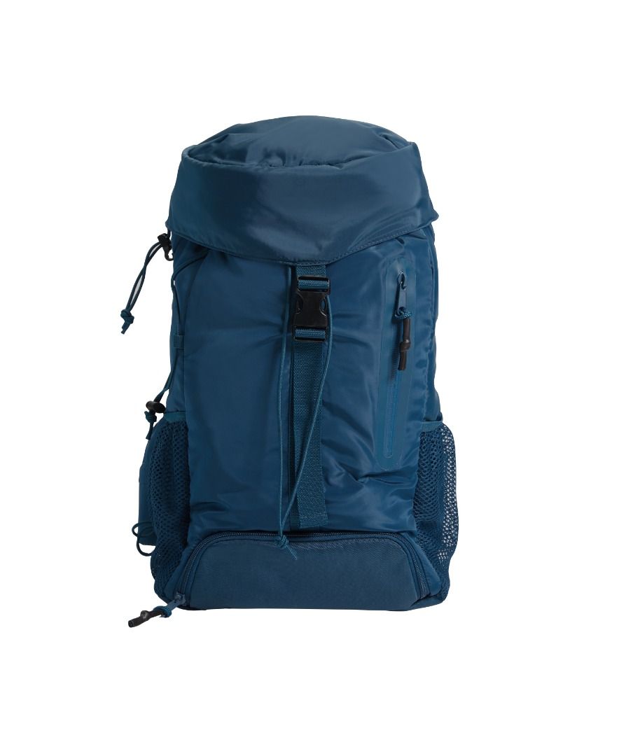 Oysho entra en el mundo del trekking