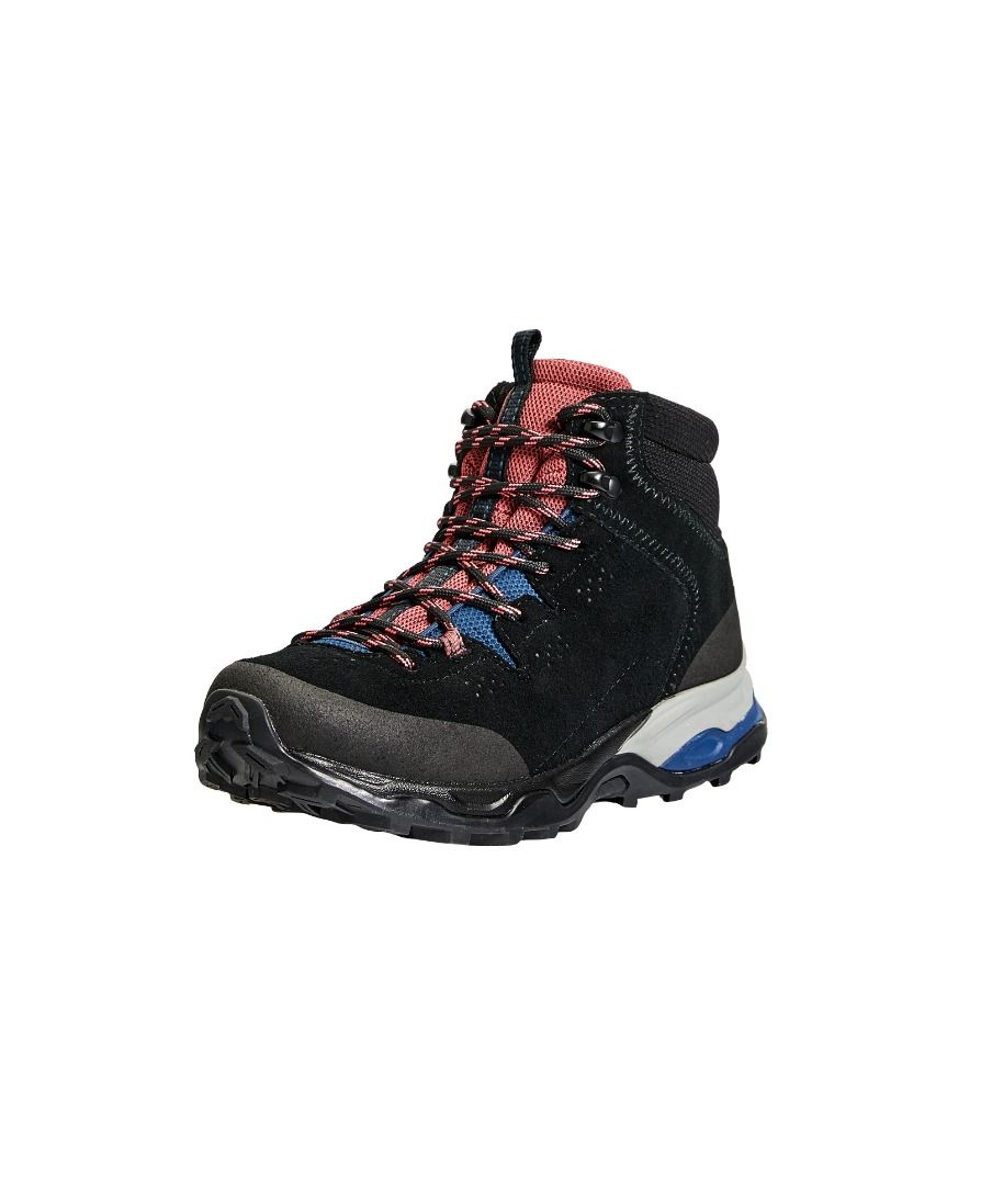 Oysho entra en el mundo del trekking