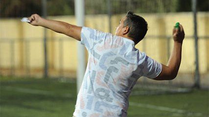 ¡Más de 63 metros! Ya hay campeón del mundo de lanzamiento de móvil