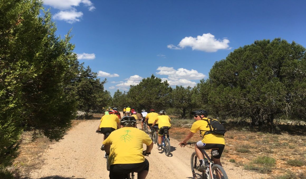 Ciclistas contra el fuego