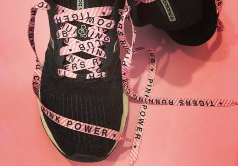 Cordones contra el cáncer de mama