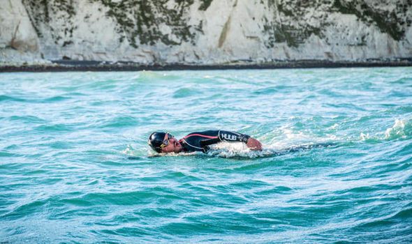 ¡Da la vuelta a nado a Gran Bretaña en 157 días!