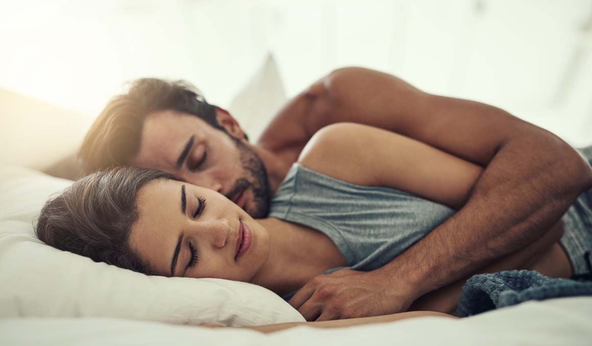 6 consejos para dormir mejor si tu mente se activa cuando tratas de conciliar el sueño