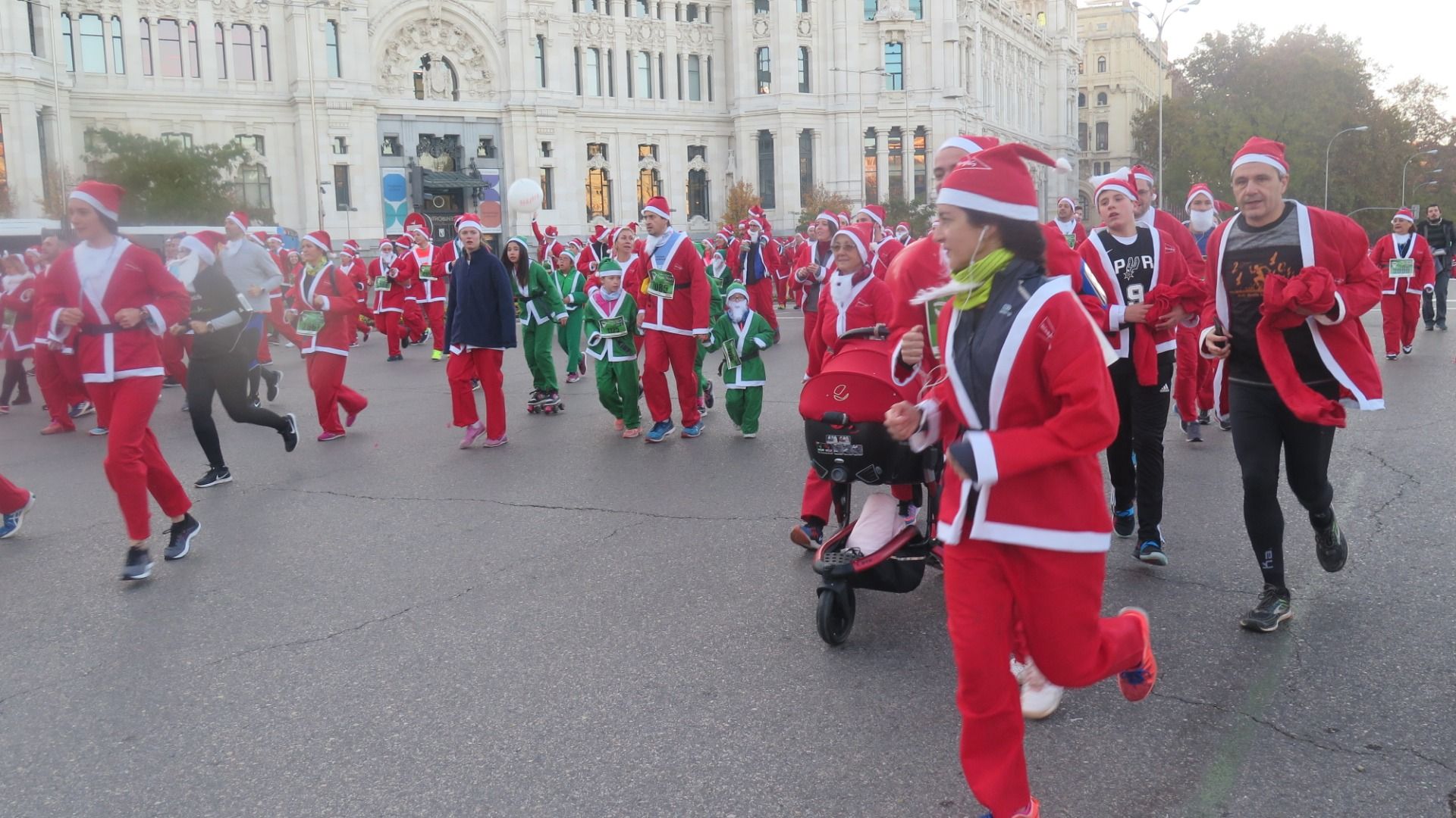 El Ambiente de la Carrera de Papá Noel 2018-10