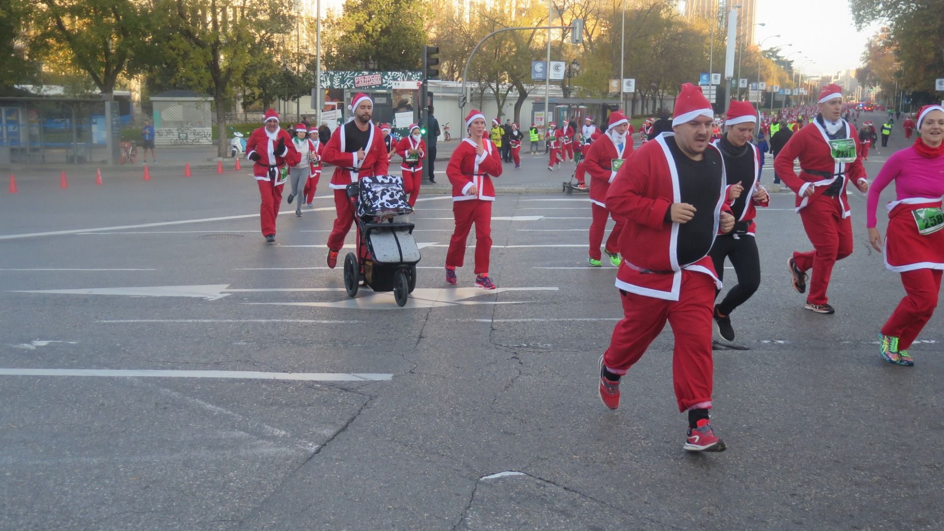 El Ambiente de la Carrera de Papá Noel 2018-13