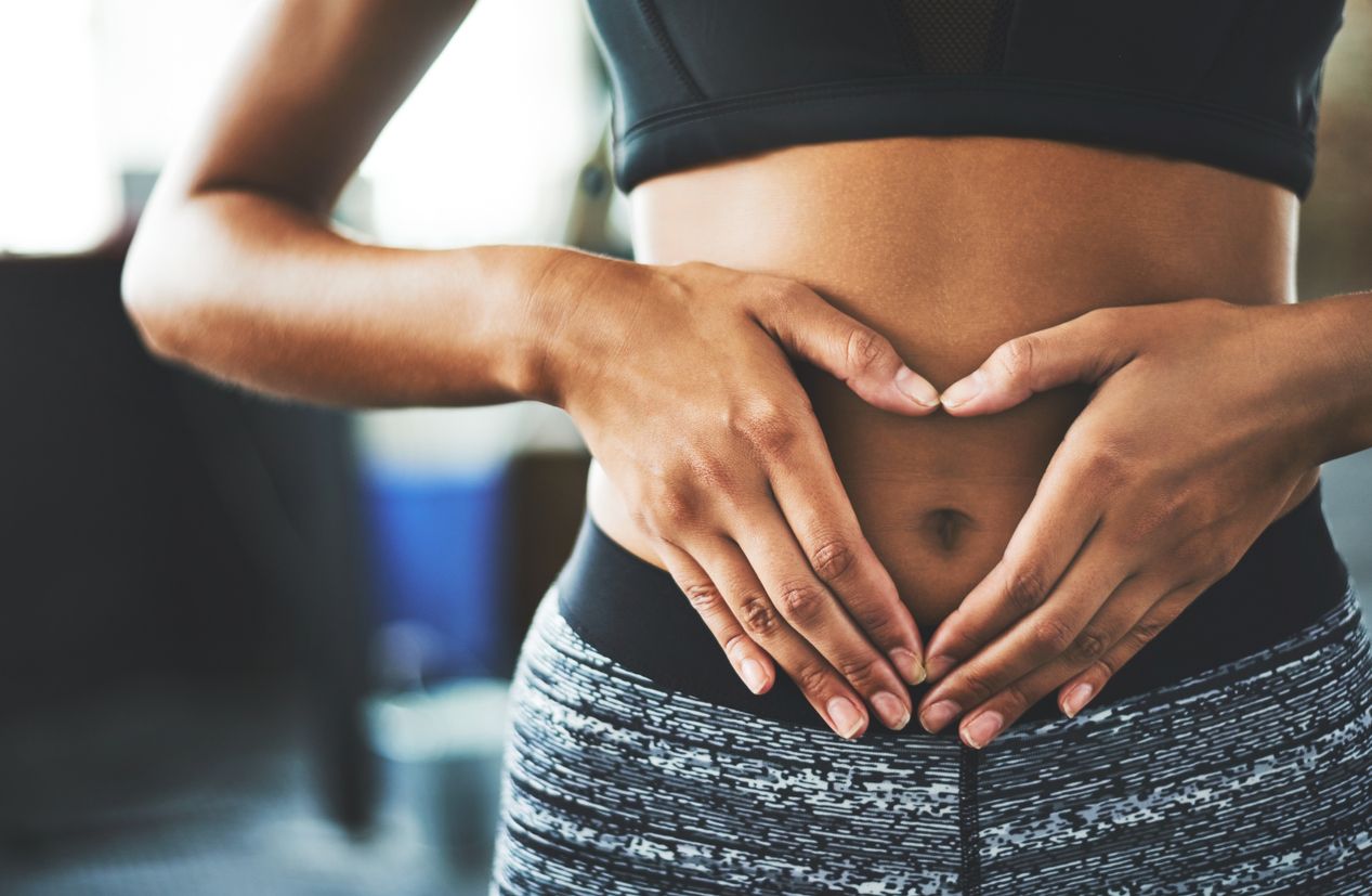 Trabajar los abdominales oblicuos es muy sencillo incluso estando en casa.