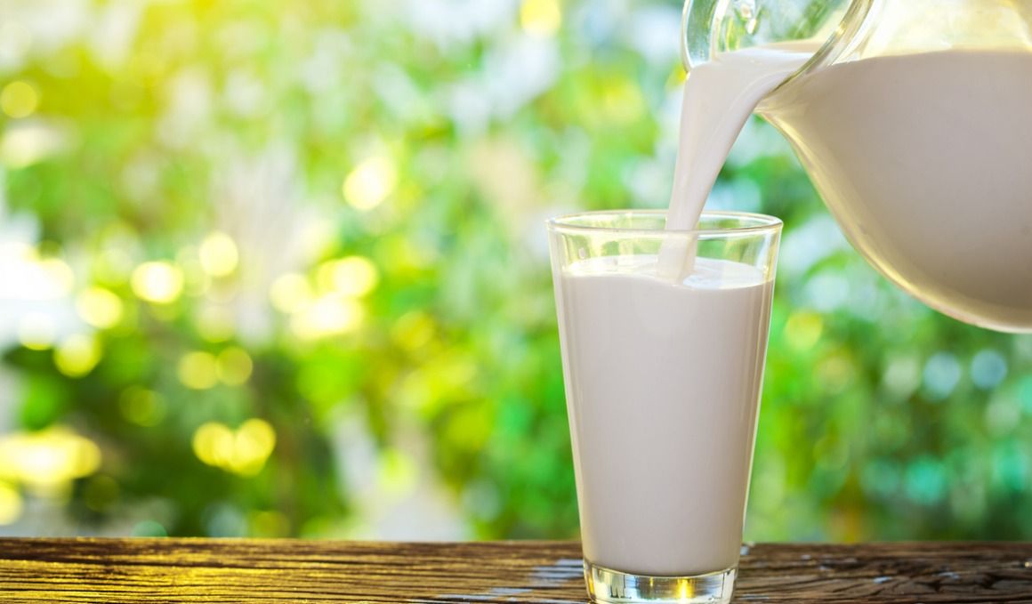 La leche se puede consumir en el desayuno aunque seas celíaco.