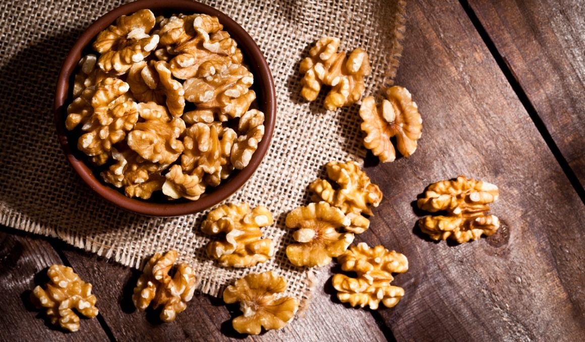 Las nueces pueden comerse como aperitivo y como complemento para otros platos