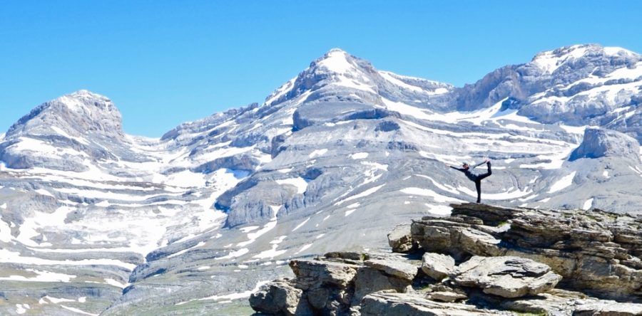 Yoga, estrellas y senderismo con raquetas de nieve