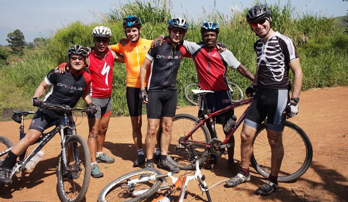 Bike Challenge Rwenzori, una aventura solidaria en bici por Uganda con Kelele Africa