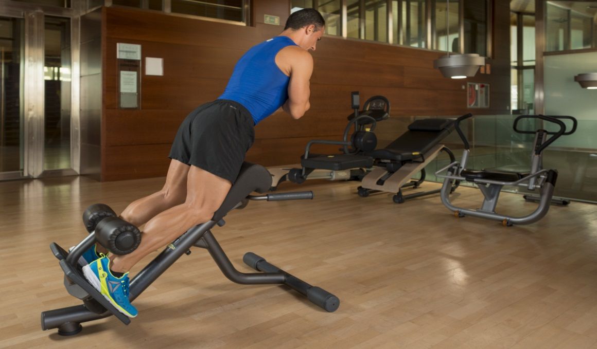 Ponemos sobre la balanza al curl femoral sentado