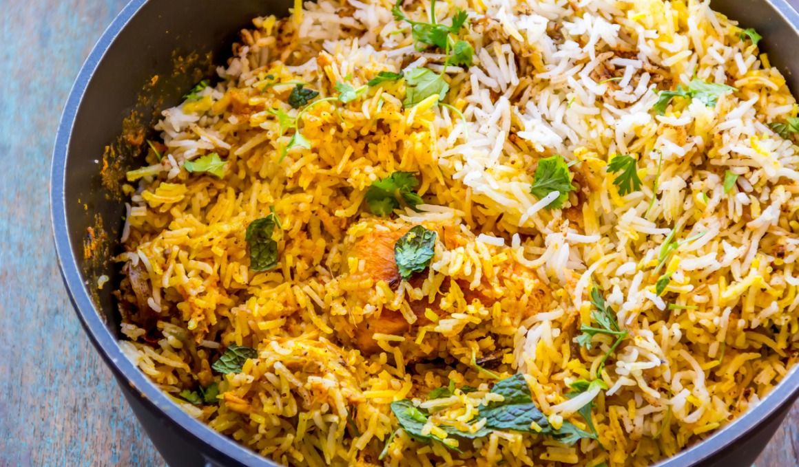 El arroz al curry es rico en antioxidantes y vitaminas.