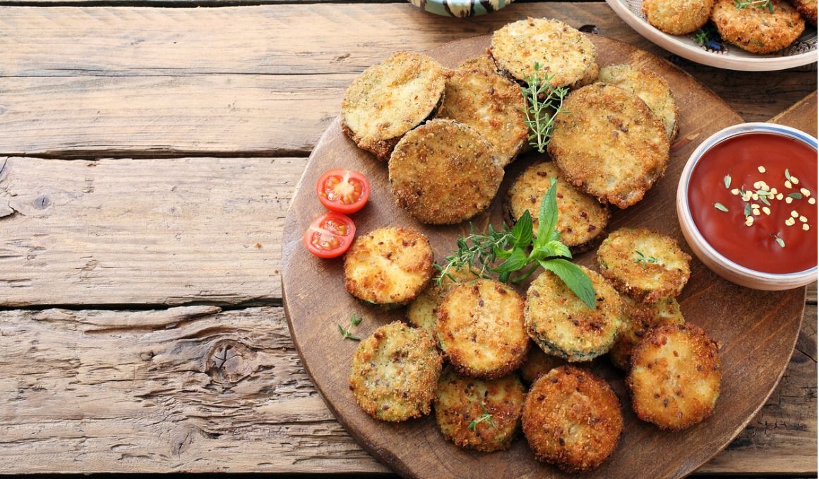 Las berenjenas fritas están deliciosas, pero absorben mucho aceite.