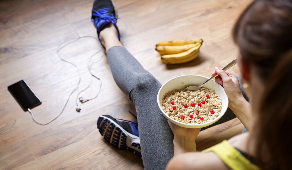 ¿Qué comer antes de entrenar y competir por la mañana?