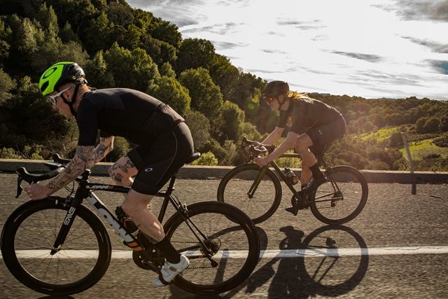 ¿Es más eficaz pedalear con alta frecuencia?