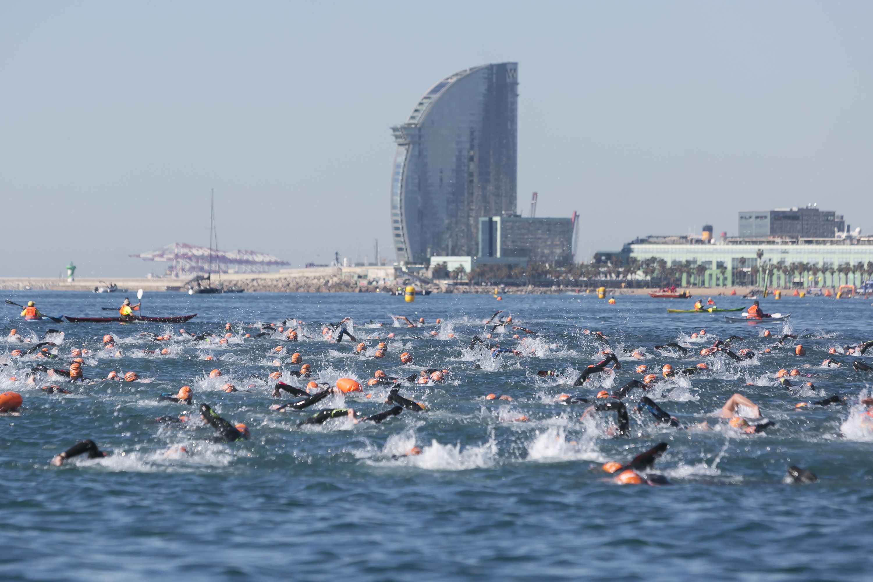 1.000 participantes en la MARnatón de Barcelona